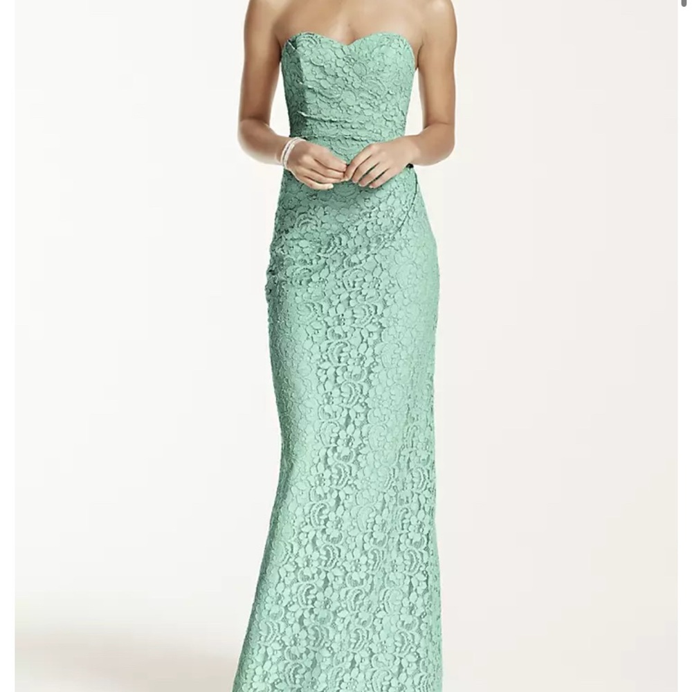 David’s Bridal Strapless Lace Dress w/ Sweetheart Neckline in Mint — Size 4